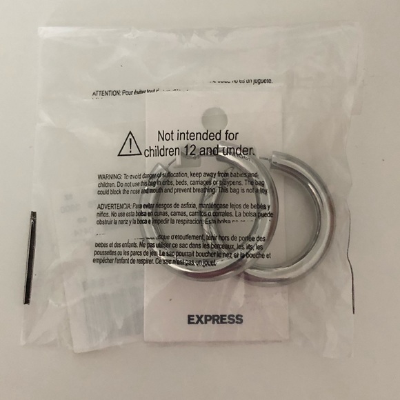 Express Thick Metal Hoop Earrings - Picture 4 of 4